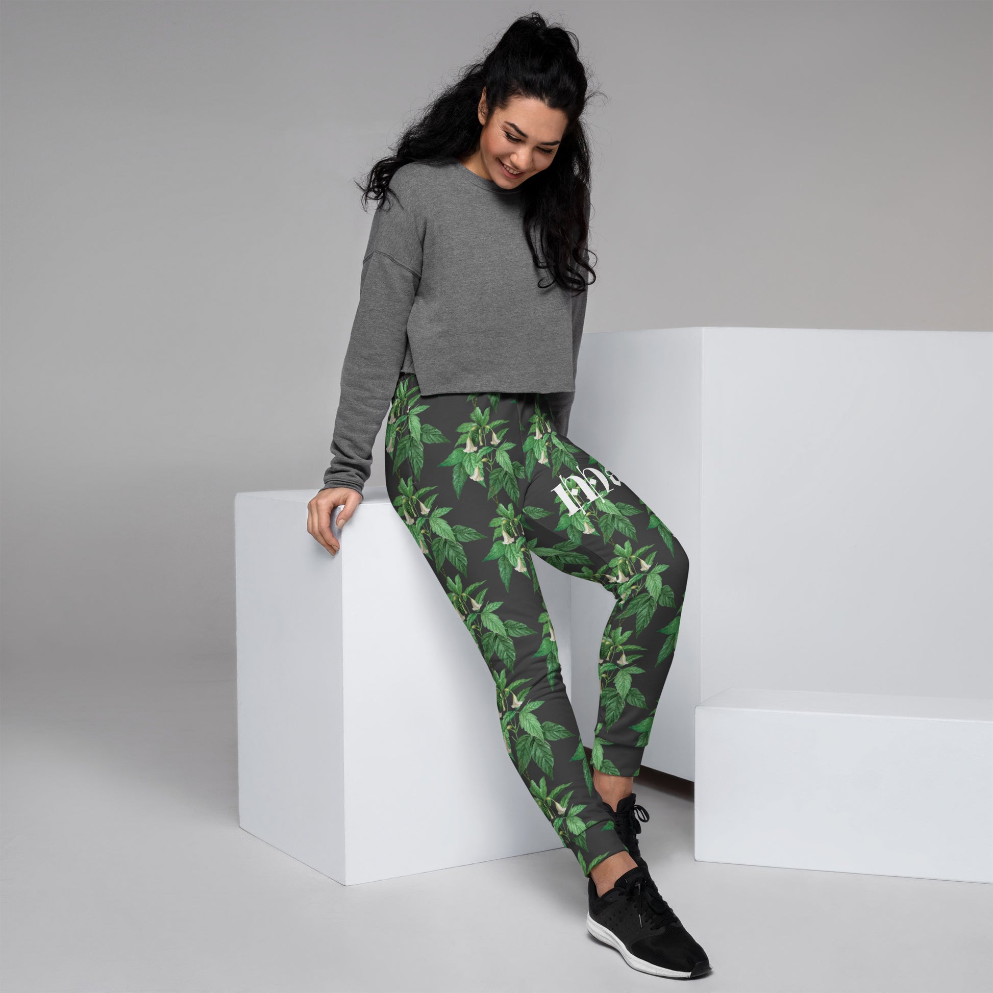 Manipel'e Women's Joggers - Manipel'e